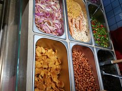 自助取餐区-三兄弟高炉烧饼