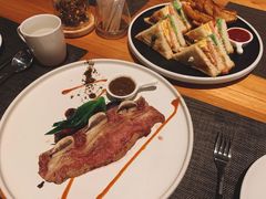 -四月吧餐厅(正阳步行街店)