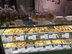 面包甜点陈列柜-上海哈尔滨食品厂(淮海中路店)