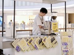 -URBAN REVIVO(七宝领展广场店)