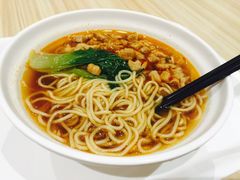 -光明·博海美食花园(上海瑞金医院12号楼店)
