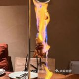 真的被这家西餐厅的环境给折服了，作为城墙下最美西餐厅