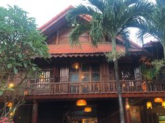 -Lam Vien Restaurant