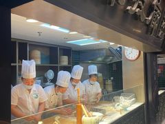 -馋三尺蟹粉小笼(人民广场店)