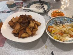 -汗腾格里·风味餐厅(新疆驻京办店)