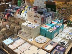-猫的天空之城概念书店(印象城购物中心店)