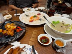 -龙悦湾酒家·八阵鱼生·渔人码头店