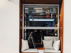 -Line 咖啡(石厦花园店)