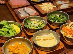 -银米·云南传统过桥米线(双廊黑金冠店)
