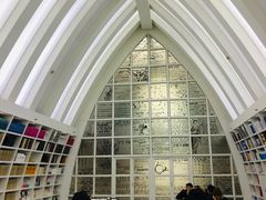 -钟书阁(松江泰晤士小镇店)