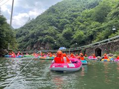 -安吉龙王山峡谷漂流