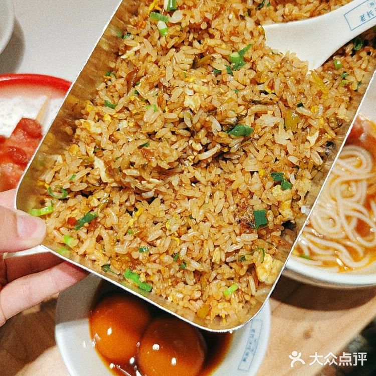 西安探店|长沙小吃合集,大香肠真的绝绝子