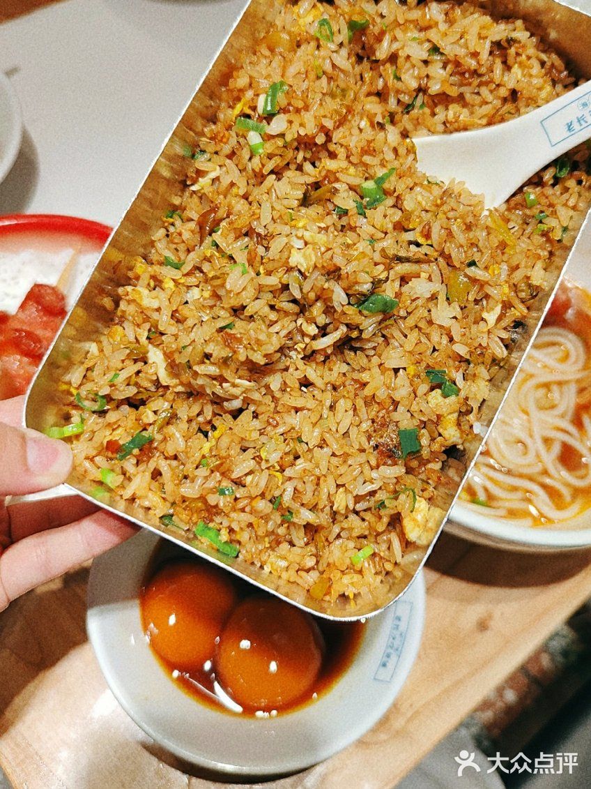 西安探店｜长沙小吃合集，大香肠真的绝绝子