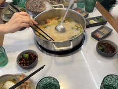 -喃喃椰·糟粕醋·椰子鸡火锅(七堡花园店)