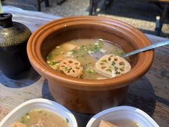 -老街烧烤大排档·地道湖北菜·龙虾馆(汉口火车站店)