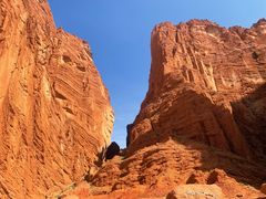 -天山神秘大峡谷