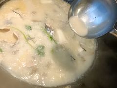 -陈大锅·岳阳鱼馆·地道岳阳菜(美食街店)