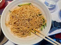 -肥肥虾庄·金牌油焖大虾(汉街SKP店)