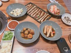 -草家酱蟹炭火烤肉店(珲春南路一店)