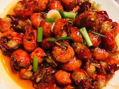 -巴厘龙虾·榜首油焖大虾(音乐学院·沿江酒馆店)