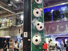 -嗨翻Hi-Fun竞技主题乐园·蹦床亲子生日轰趴(国光1937店)