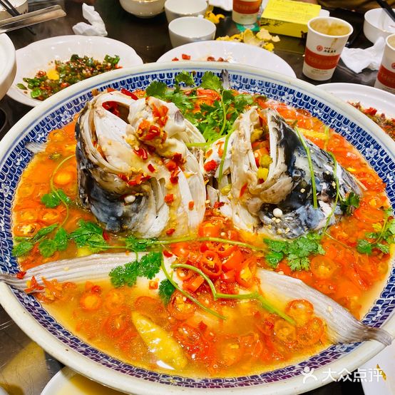 湘潭九龙鱼头店(城南西路店)