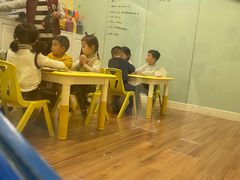 -小马快跑儿童托育中心(华润万家店)