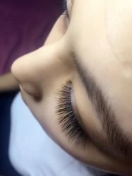 -爱美睫美甲会馆