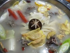 香香猪骨头锅-庄老幺火锅(娄山关路店)