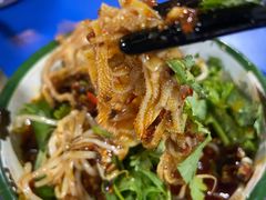 -马路边边麻辣烫(世纪金源店)