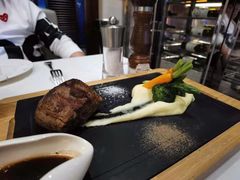 -龙虾酒吧扒房(宁波香格里拉店)