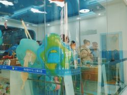 -鲸鱼堡亲子恒温泳池游泳俱乐部(彰泰天街店)