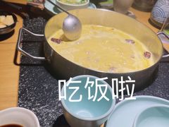 -洪氏嗨捞·广东猪肚鸡·椰子鸡火锅(西咸万象城店)
