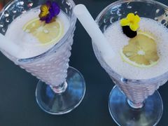 粉色夏天草莓奶昔-三忘湖 SWANSEEN(柳荫公园店)