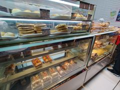 面包甜点陈列柜-白玉兰食品(甜云店)