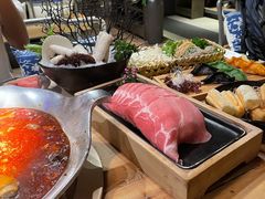 -湊湊火锅·茶憩(杭州湖滨银泰in77店)
