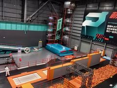 -极限PLAY运动娱乐新世界·团建派对表演休闲馆·室内高空游乐园