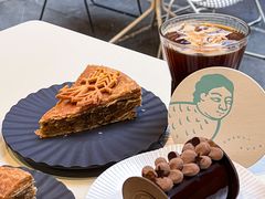 -潮一不贰·法式甜品·生日蛋糕·西式简餐(外滩店)