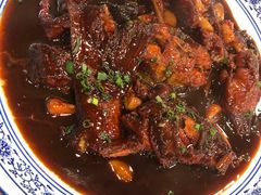 红烧鮰鱼-老苏州大客堂·苏帮菜·松鼠桂鱼·苏州传统小吃(观前街人民商场店)