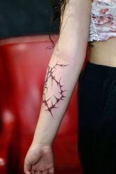 -鳌首刺青纹身 穿孔饰品店