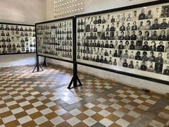 -吐斯廉屠杀博物馆