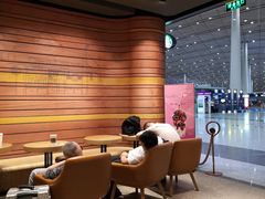 大堂-星巴克(北京首都国际机场7店)