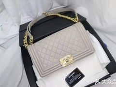 -小飞侠奢侈品回收 寄卖 养护(宝山宝龙广场店)