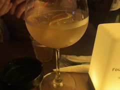 -FOUR PLAY BAR