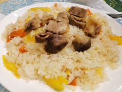 碎肉抓饭-巴扎美食·新疆菜·西域歌舞表演餐厅(新疆大厦店)