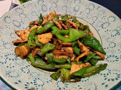 辣椒炒肉-柴米油盐三杯鸡(象山北路店)