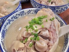 -雷祖芳老妈蹄花店