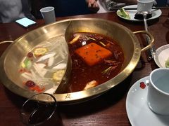 -重庆爽翻天老火锅(临平万达广场店)