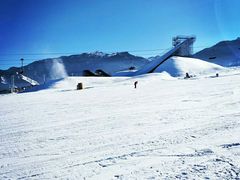-丝绸之路山地度假区滑雪场