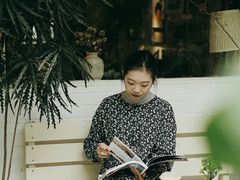 咖啡拿铁-彳亍咖啡·这里(水湾路店)